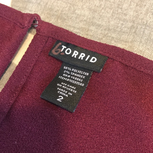 Cute Torrid size 2 Top - Burgundy - Picture 3 of 5